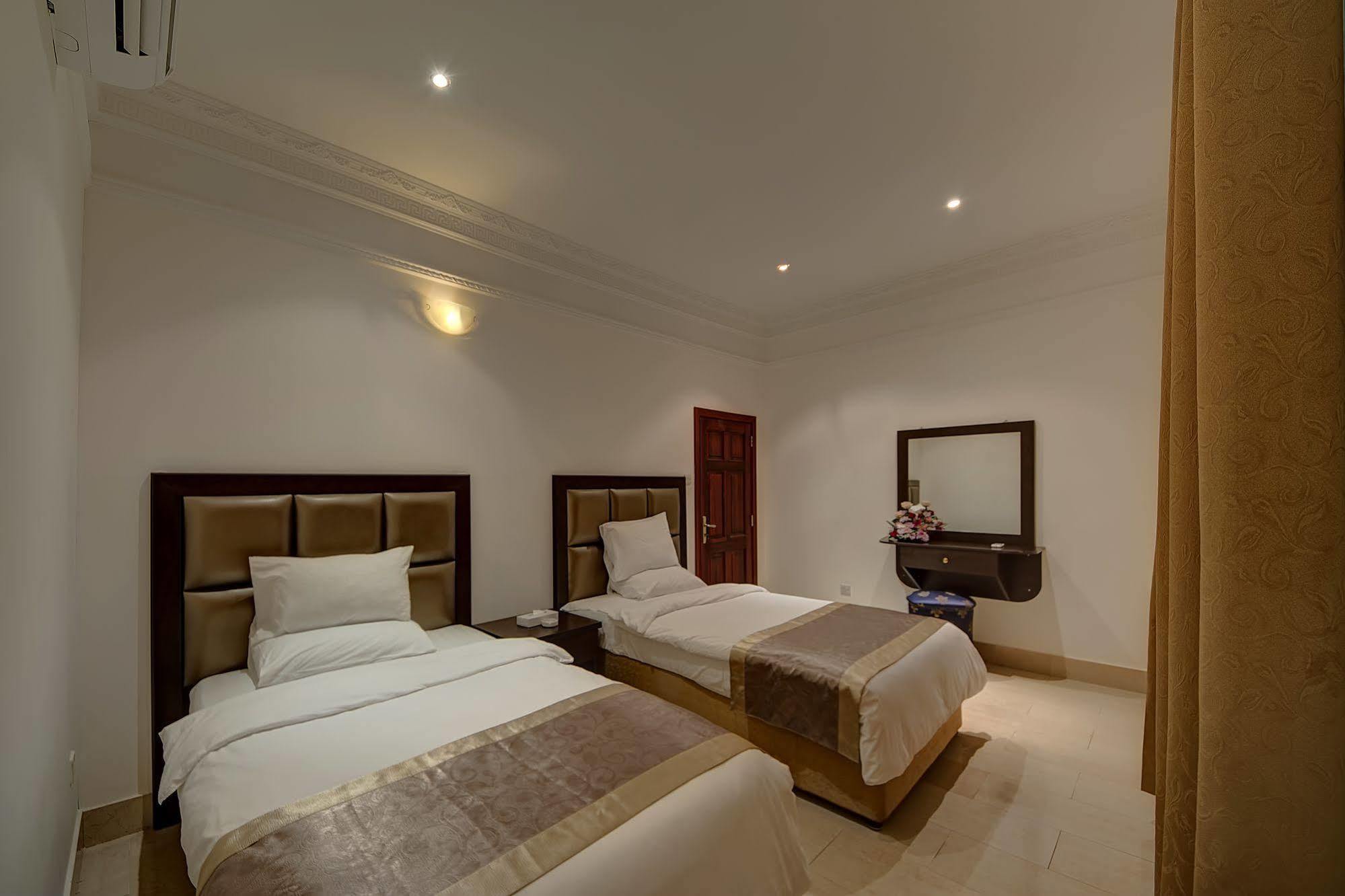 Royal Residence Hotel & Spa Umm al-Quwain Exterior foto