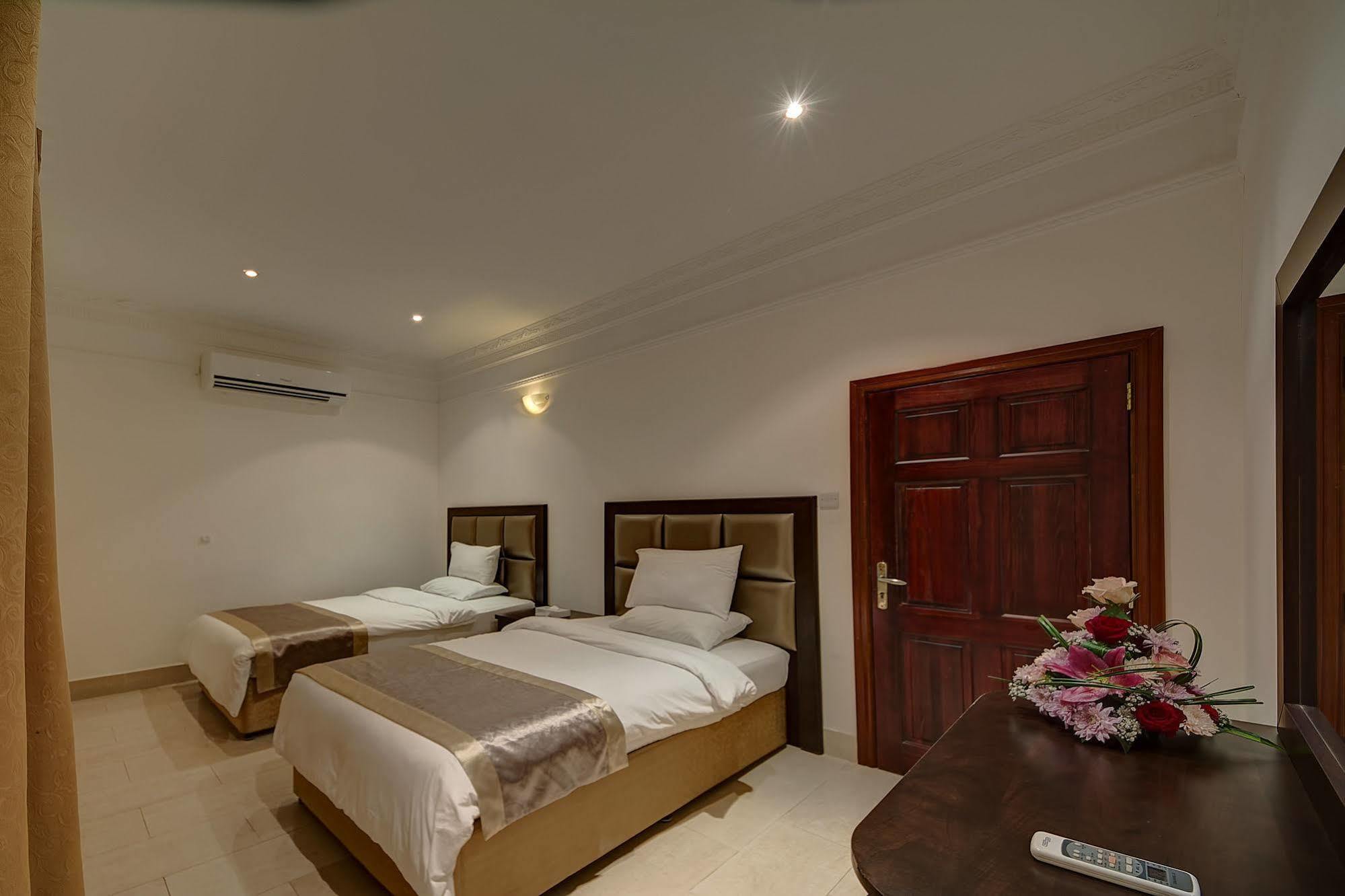 Royal Residence Hotel & Spa Umm al-Quwain Exterior foto