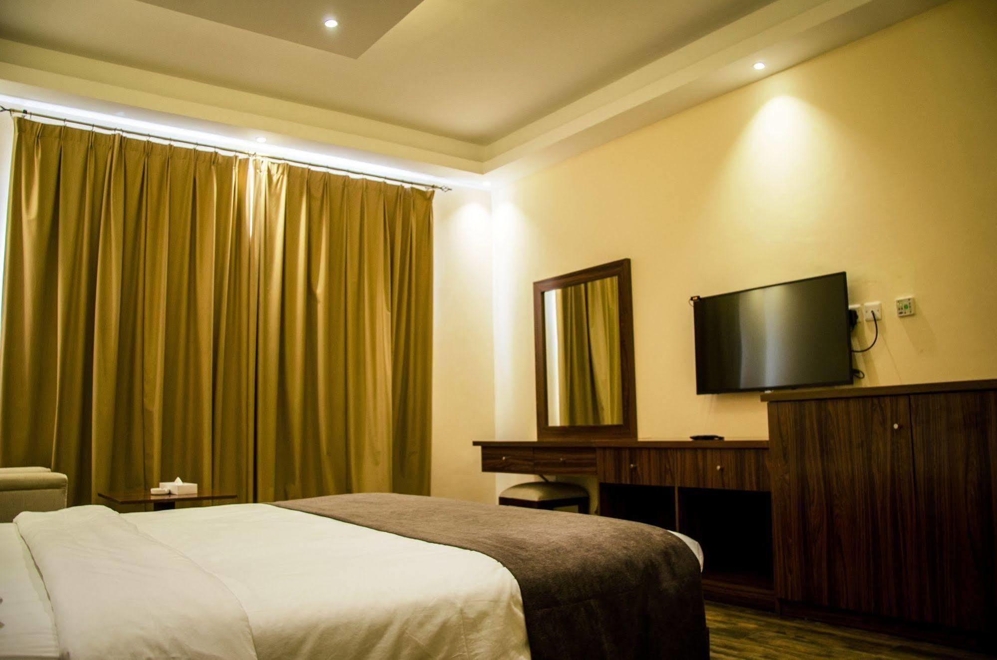 Royal Residence Hotel & Spa Umm al-Quwain Exterior foto